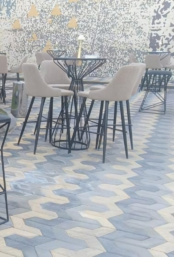 Plastic chairs (China)
